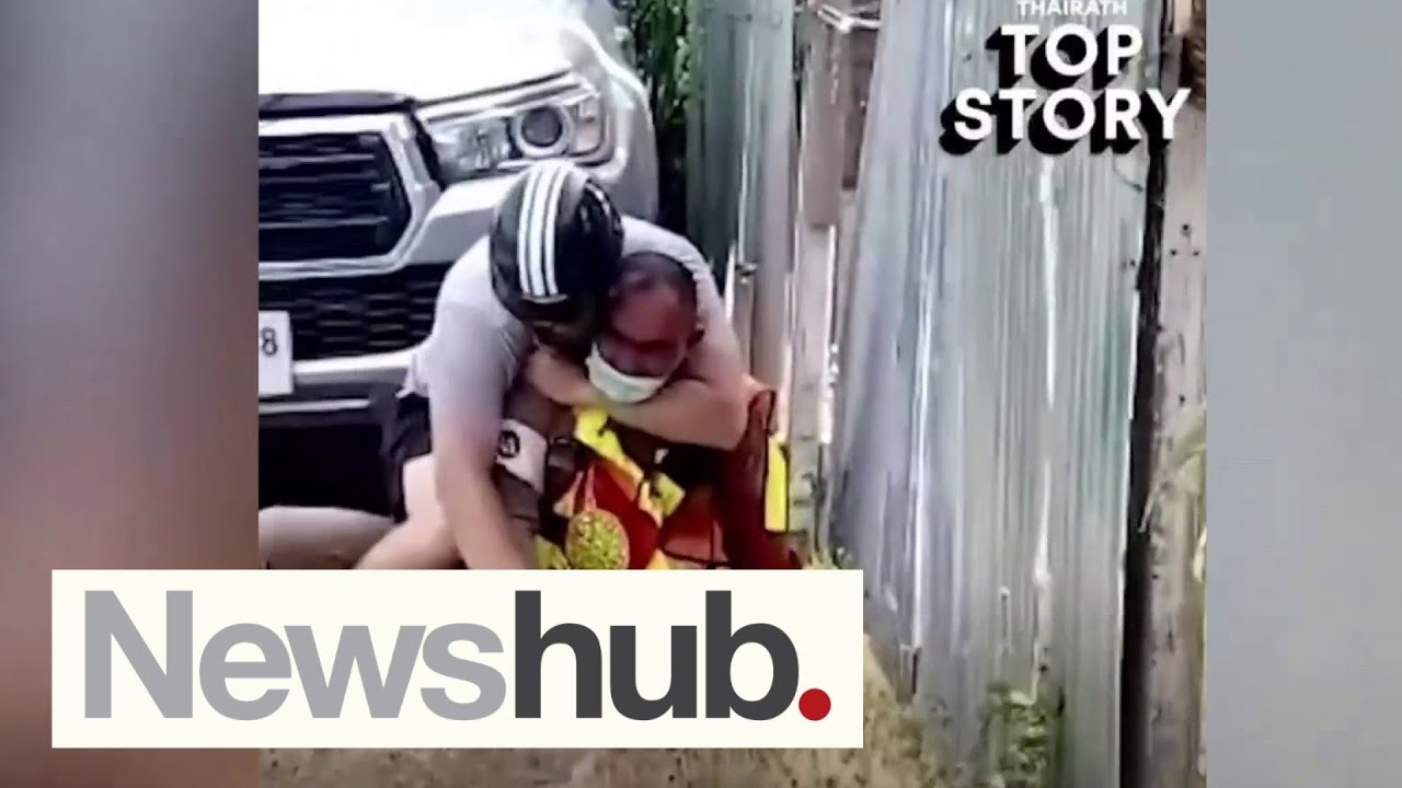 Kiwi brothers in Thailand could face lengthy prison sentence after wrestling gun off cop | Newshub