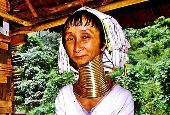 Le peuple Padaung (femmes girafes) 10 Le peuple Padaung (femmes girafes) en Thaïlande