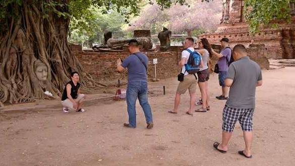 La Thaïlande veut obliger les touristes à acheter des cartes SIM thaï pour les surveiller