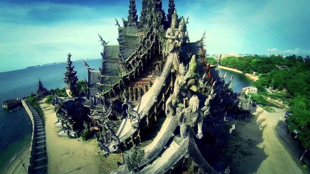 Le sanctuaire de la vérité à Pattaya