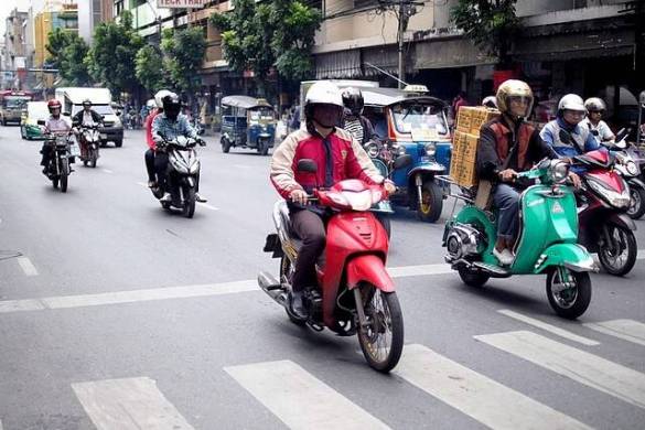 10 conseils pour conduire une moto en Thaïlande
