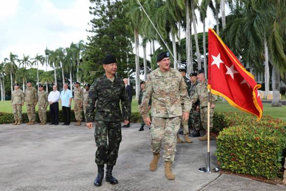 Le chef de l&rsquo;armée thaïlandaise met en garde contre une « crise par procuration »