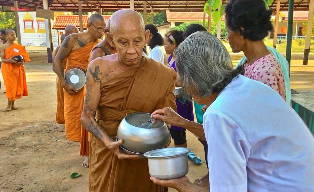 Le Bouddhisme Theravada en Thaïlande, la religion principale du pays