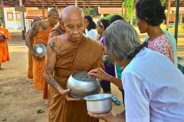 Le Bouddhisme Theravada en Thaïlande, la religion principale du pays