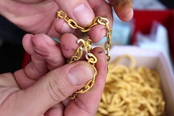 Arnaque à l&rsquo;or factice en Thaïlande, la propriétaire d&rsquo;une boutique d&rsquo;or perd plus de 9 millions de bahts