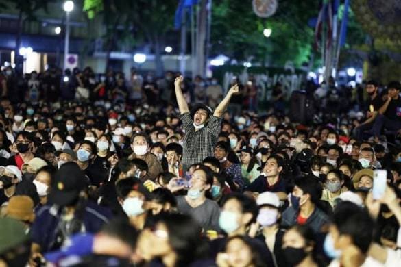 La Thaïlande assiste à la plus grande manifestation antigouvernementale depuis le coup d&rsquo;Etat