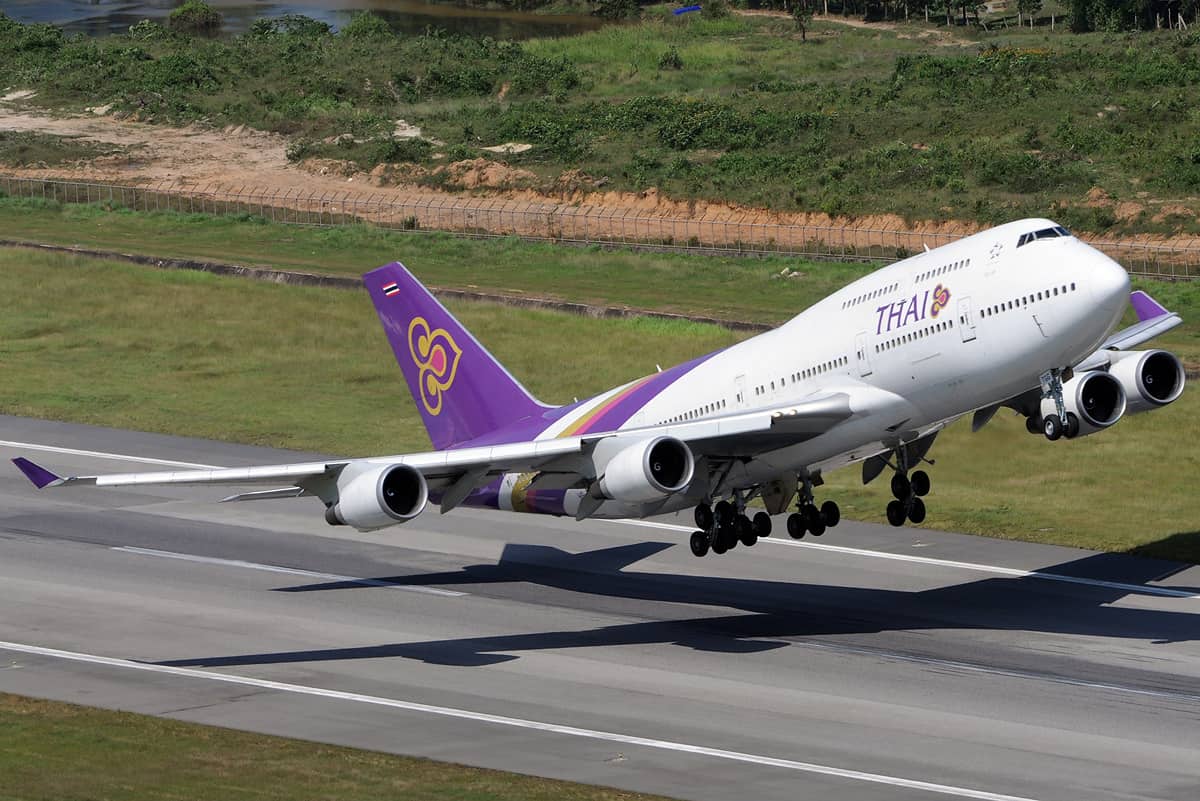 Thai Airways retarde la relance des vols intérieurs après la découverte de nouveaux cas de Covid-19
