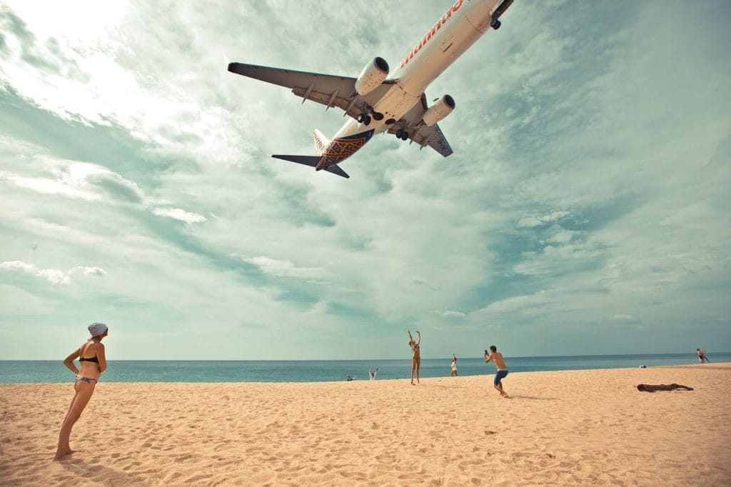 Les voyageurs choqués par les prix des billets d'avion pour Phuket