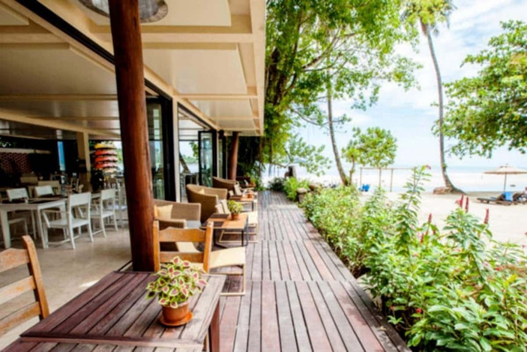 En Thaïlande, un simple avis négatif en ligne peut vous mener en prison 5 L'hôtel Sea View Resort à Koh Chang à l’origine de l’arrestation d’un Américain après un commentaire négatif