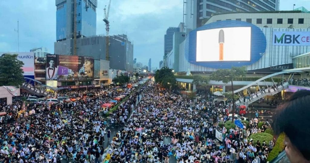 En Thaïlande, les investisseurs se méfient des protestations et chute des marchés boursiers