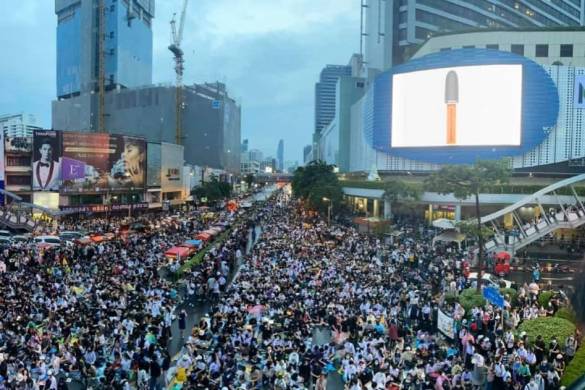 En Thaïlande, les investisseurs se méfient des protestations et chute des marchés boursiers