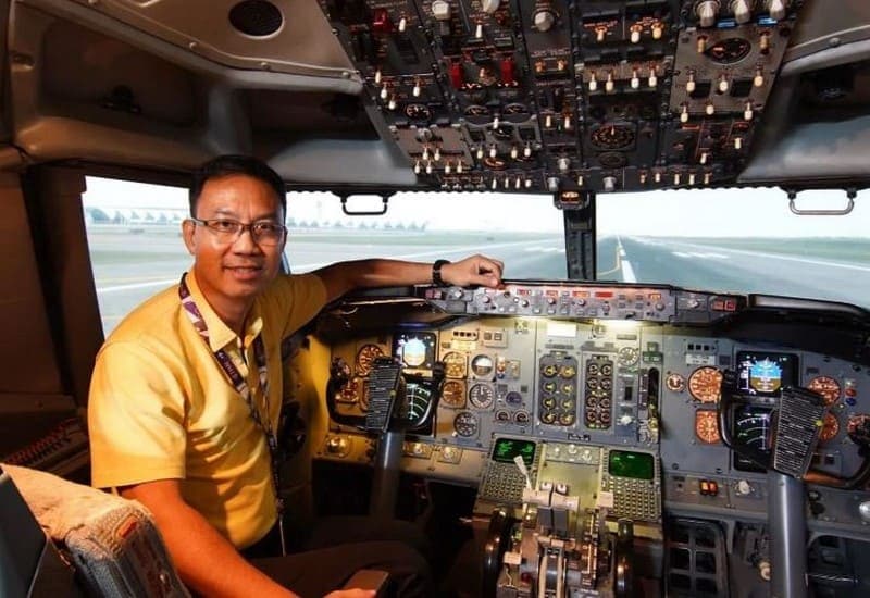 Pilote d'avion qui devient moto-taxi en Thaïlande