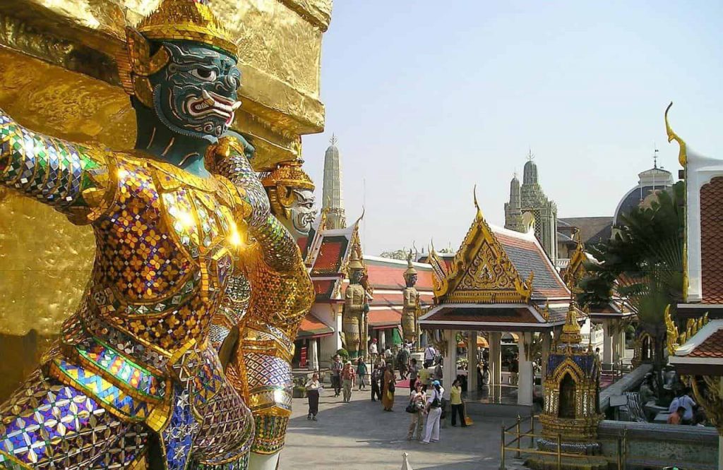La Thaïlande sur un chemin cahoteux vers la reprise