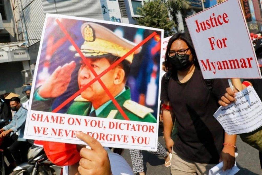 Des groupes rebelles au Myanmar sur le point de renverser la dictature