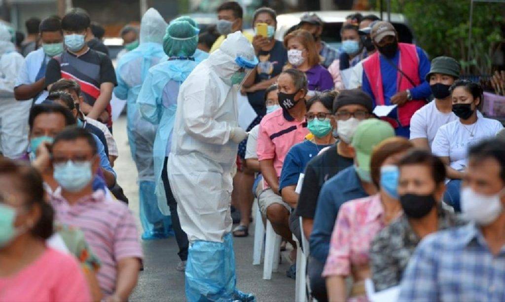 La Thaïlande passe du statut de héros à celui de zéro dans la gestion du Covid-19