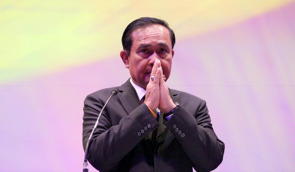 Le Premier ministre thaïlandais suspendu, Prayuth Chan-ocha, saura s'il peut revenir au pouvoir ce mois-ci
