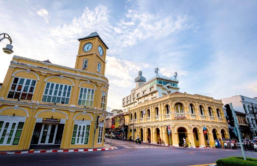 Crise à Phuket : l’île croule sous le tourisme, mais manque de moyens