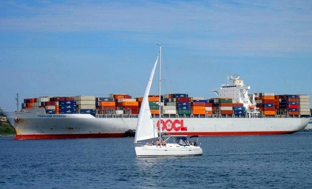 Exportation cargo porte container