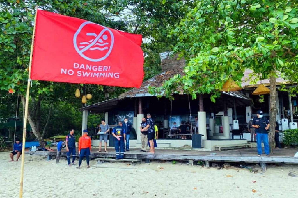 2 noyades et 2 sauvetages en Thaïlande, les baigneurs invités à respecter les drapeaux rouges