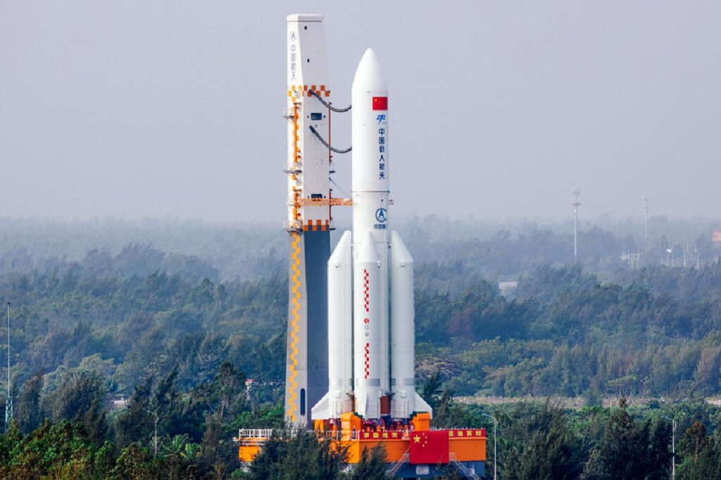 21,6 tonnes de débris spatiaux chinois pourraient tomber sur la Thaïlande le 5 novembre