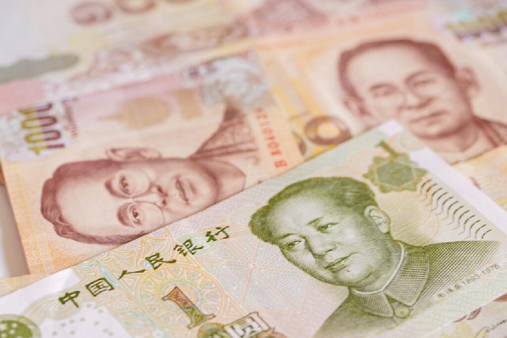 Le baht thaïlandais baisse en raison du ralentissement de l'économie chinoise