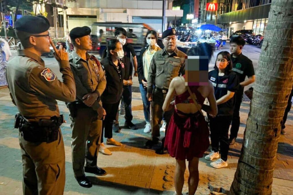 Opération à Pattaya contre les travailleurs du sexe et les sans-abris