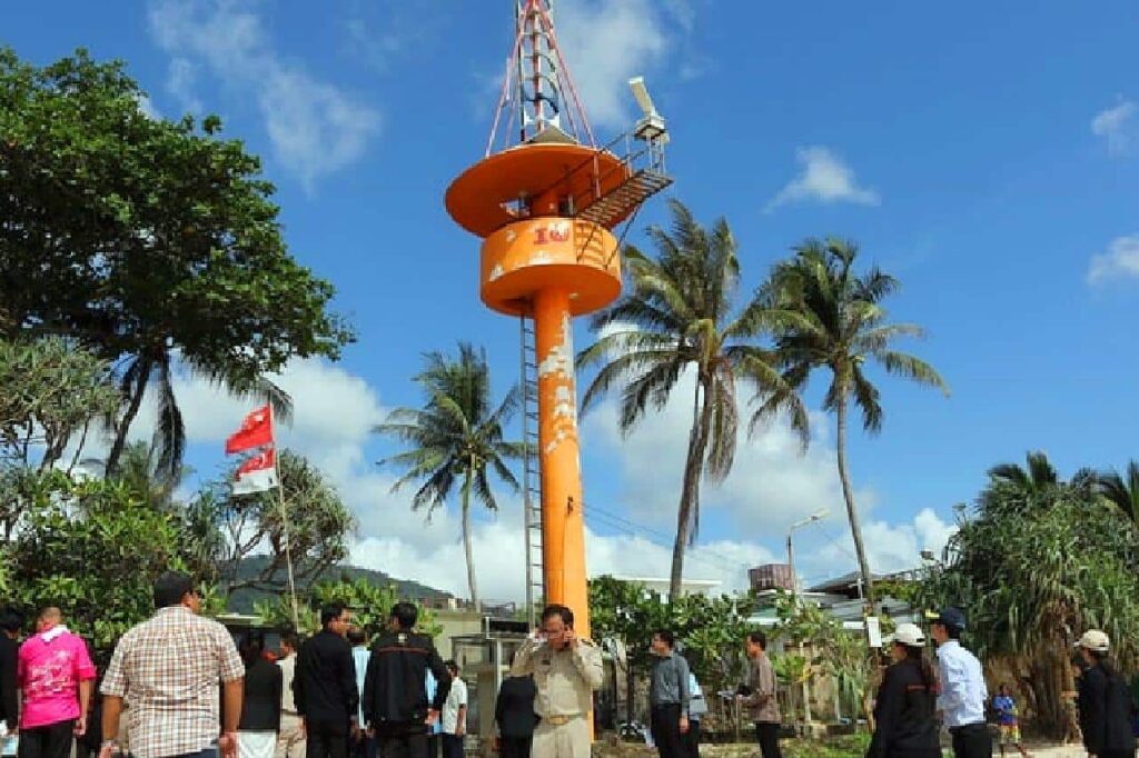 Thaïlande : crainte d'un tsunami à Phuket, les autorités appellent au calme
