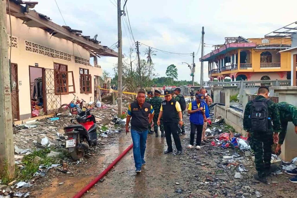 Explosion entrepôt de feu d'artifice en Thaïlande