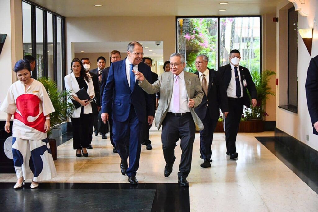 La Thaïlande appelle à des pourparlers de paix inclusifs en Ukraine