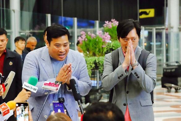 Les deux fils du roi de Thaïlande rentrent aux États-Unis