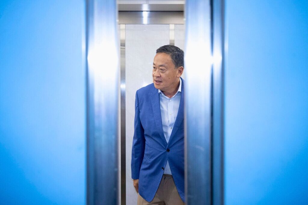 Les partis ennemis s'allient pour former un prochain gouvernement en Thaïlande