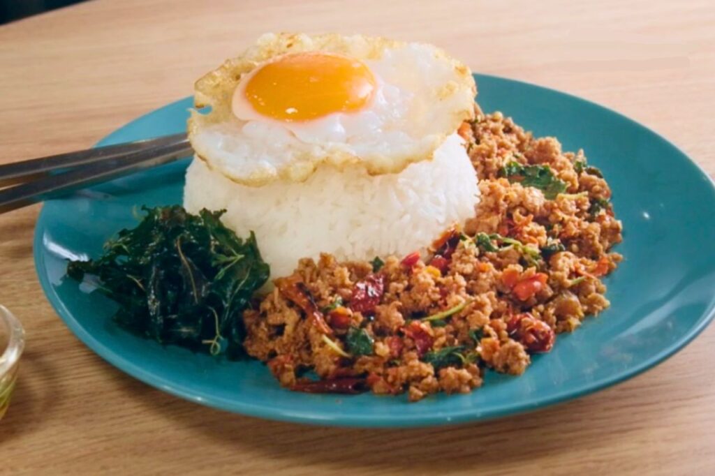 Le Phat kaphrao de Thaïlande classé meilleur plat sauté au monde