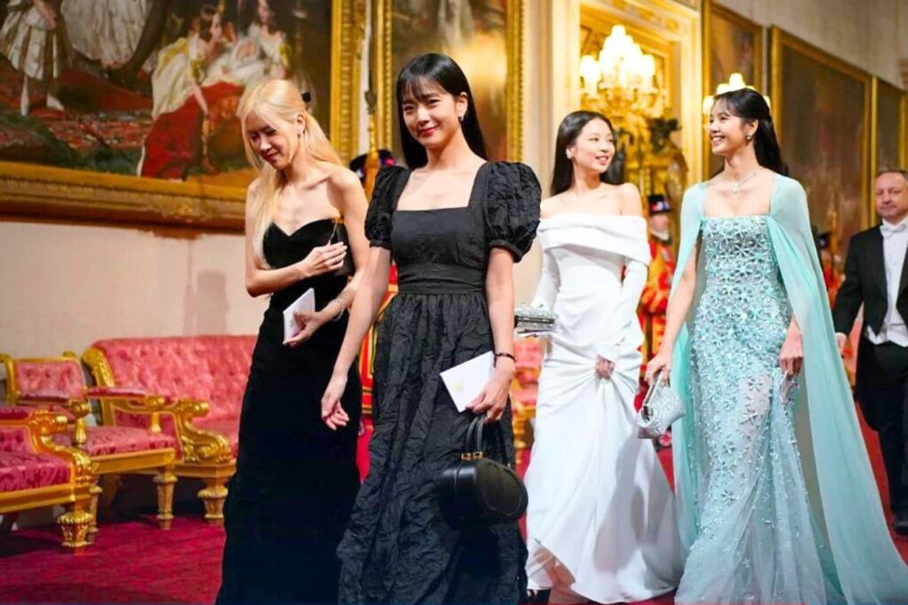 Le roi Charles III a invité le groupe Blackpink à Buckingham
