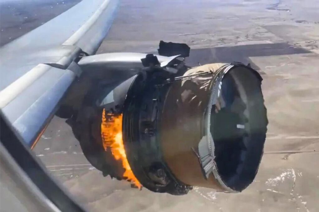 Panique dans un avion en Thaïlande : le moteur explose en plein vol