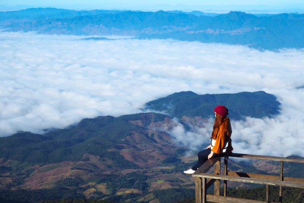 Tourist im Nationalpark Doi Inthanon in der Provinz Chiang Mai