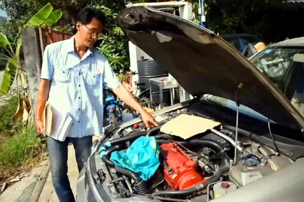 Thai man invents car that runs on water