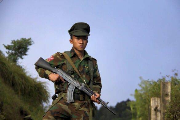 Le Myanmar dépassé par les attaques des rebelles, la Thaïlande par l&rsquo;afflux de réfugiés