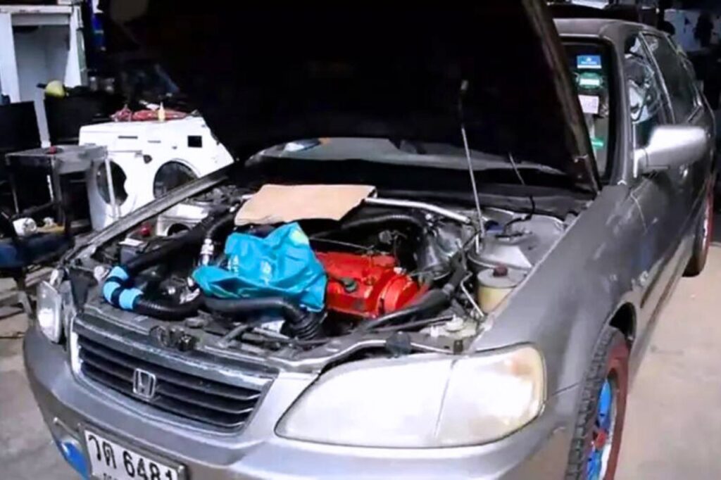 Thai man invents car that runs on water