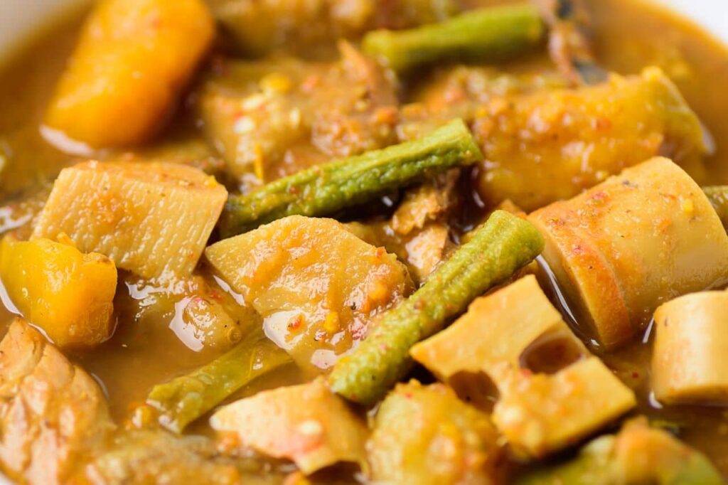 Choc en Thaïlande : un célèbre curry classé pire plat du monde