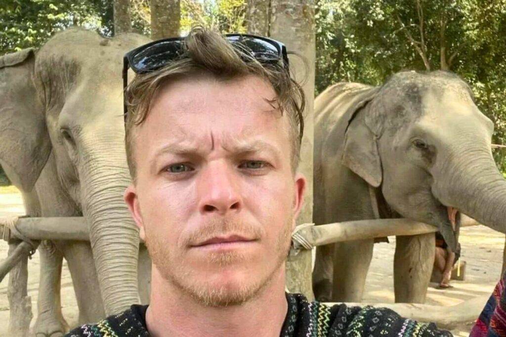 Glen Parke via Stoke De Trent Live UK