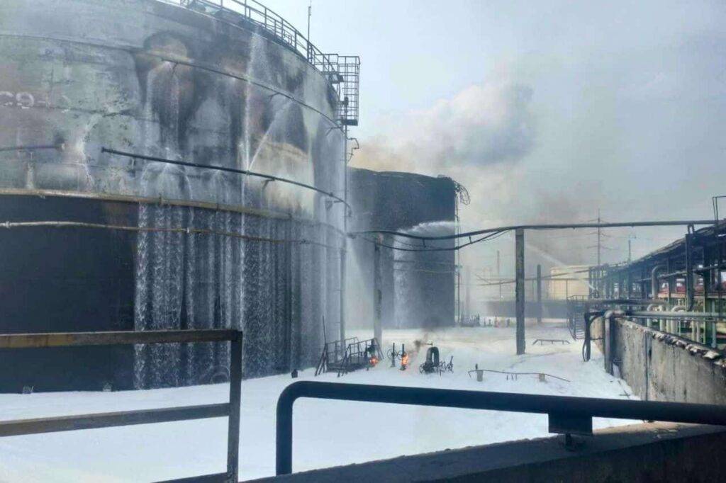 Gigantesque incendie en Thaïlande après l'explosion d’un réservoir de gaz