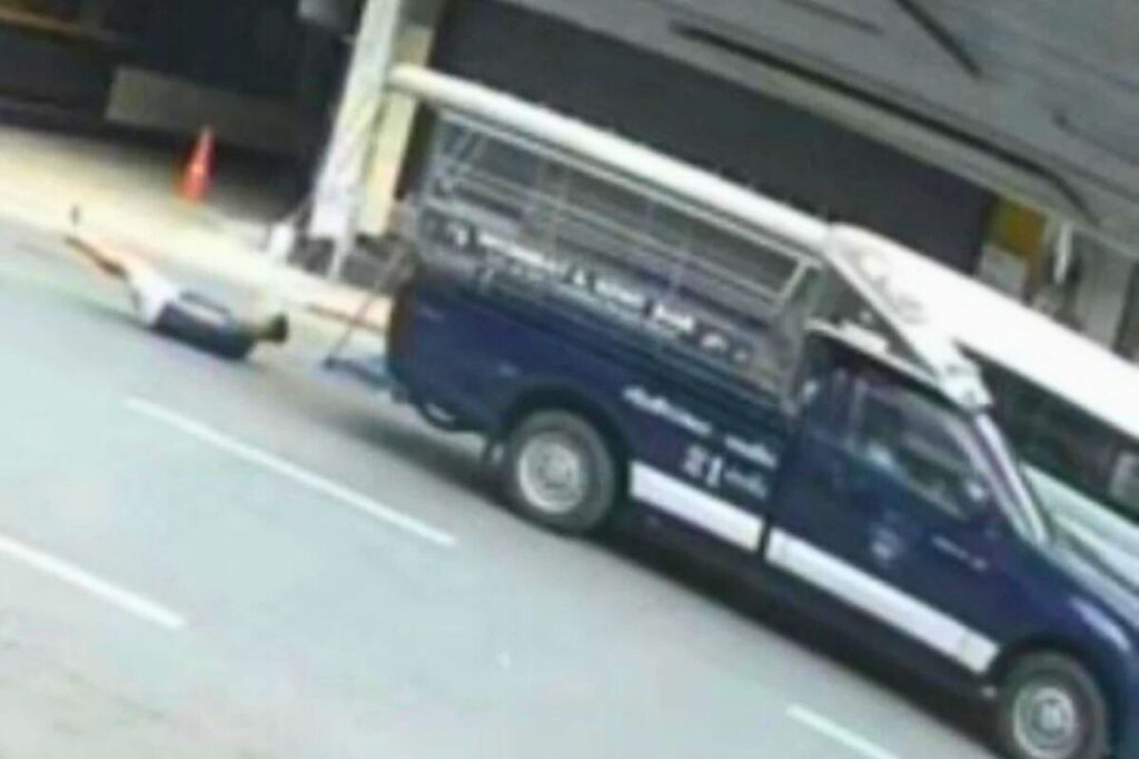 Un touriste meurt après être tombé d'un pick-up taxi à Pattaya en Thaïlande