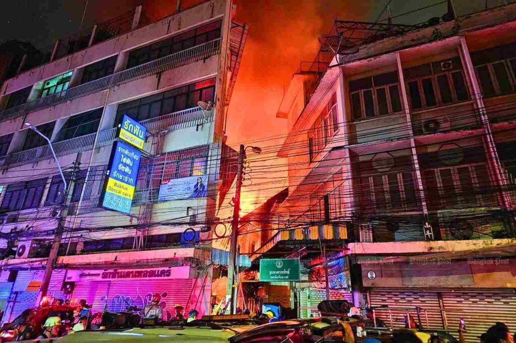 Incendie dans quartier chinois de Bangkok 1