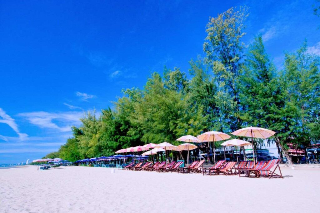 Sites touristiques désertés ? La Thaïlande s'attaque aux fake news