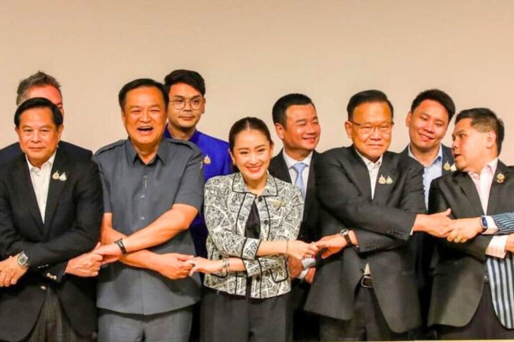 Thaïlande : surprenant changement d'alliances avant la formation du gouvernement