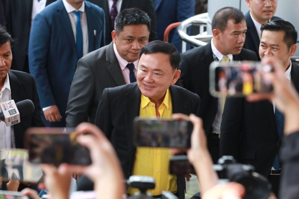 La Thaïlande en plein chaos politique : la fin de la dynastie Shinawatra ?