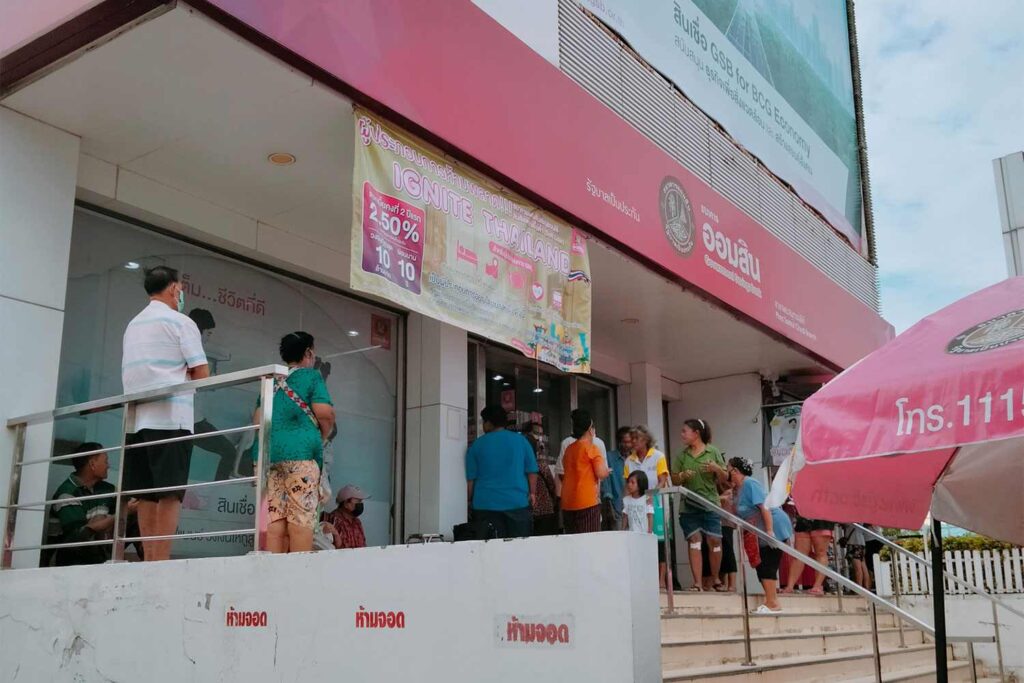 La Thaïlande donne 10 000 bahts à 14,5 millions de Thaïlandais dans le besoin