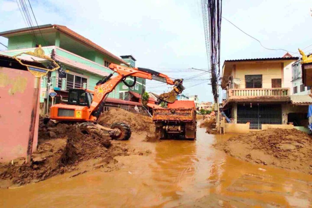 Thaïlande : les éléphants en sécurité mais les inondations continuent de dévaster Chiang Mai