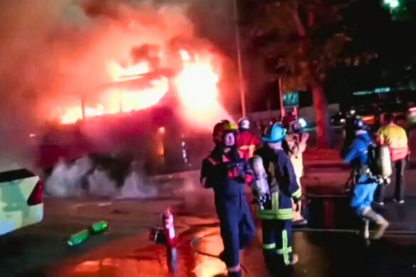 Thaïlande : 50 touristes étrangers échappent de peu à l&rsquo;incendie d&rsquo;un bus