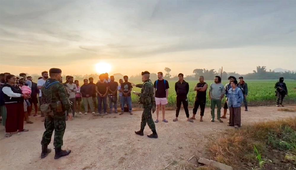 39 prisonniers d'un centre d'appel en Birmanie s'échappent en Thaïlande